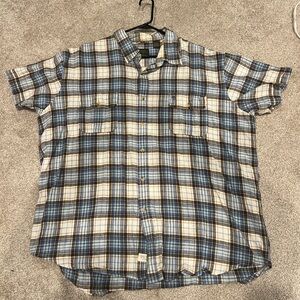 Timberland short sleeve, button down shirt. Size XXL. 2 pockets on chest.